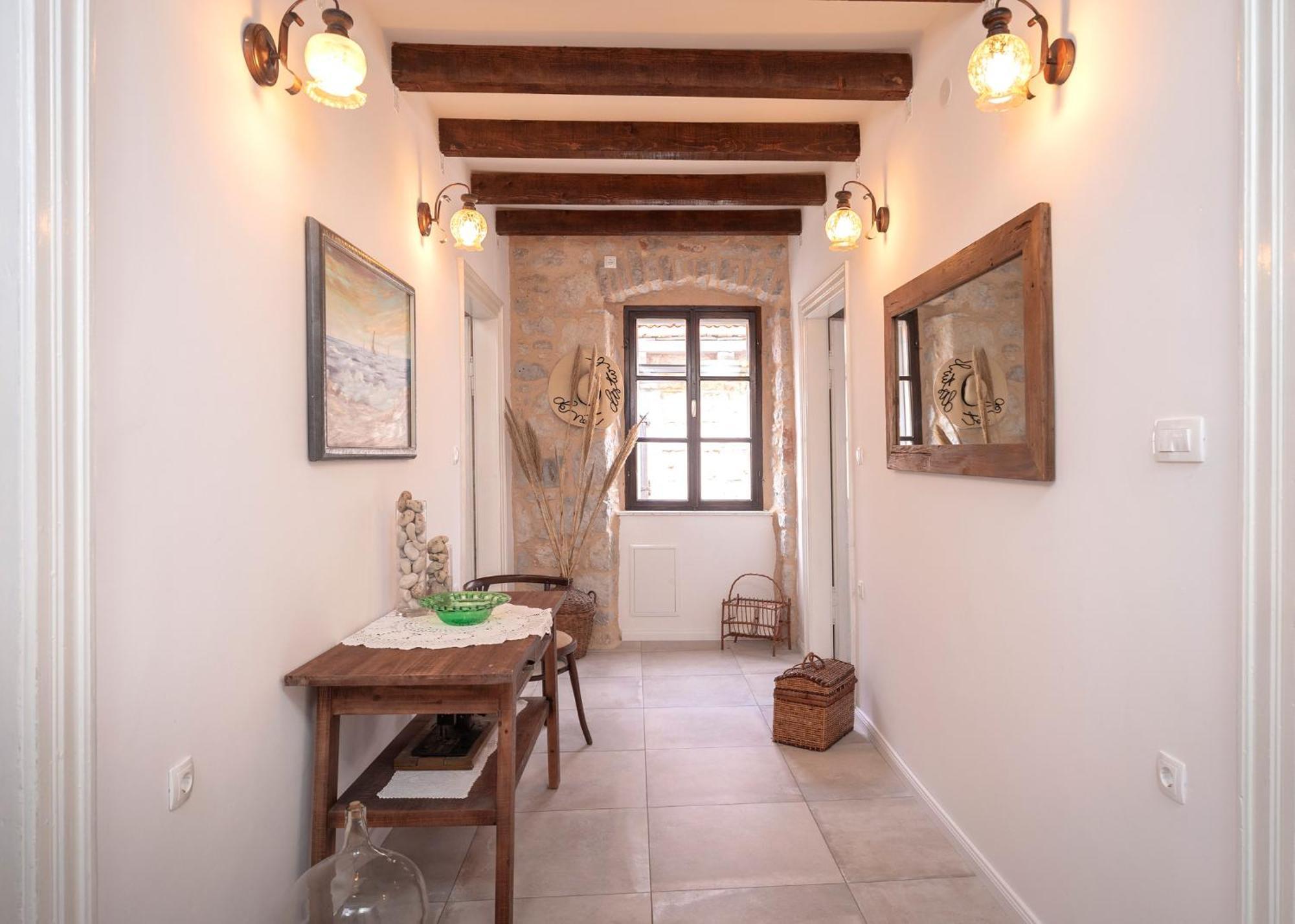 Holiday Home Skala With Hot Tub & Kala With Terrace Pitve エクステリア 写真
