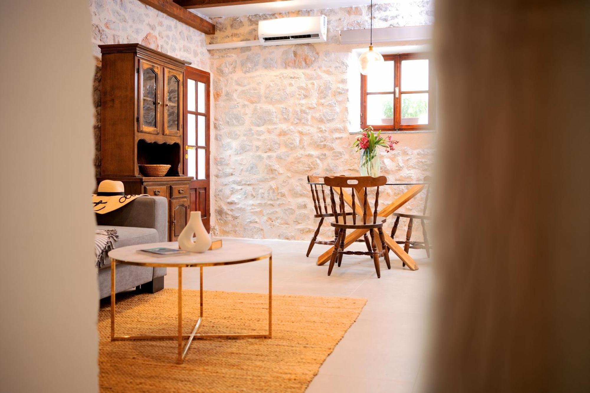 Holiday Home Skala With Hot Tub & Kala With Terrace Pitve エクステリア 写真